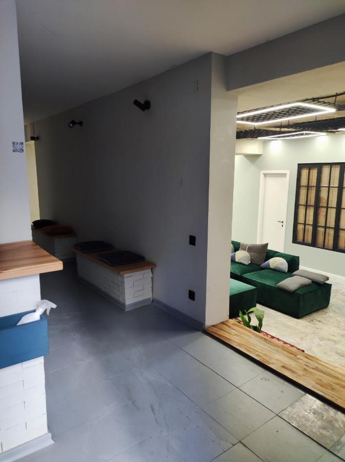 Shared Flat In An Artists District Pikris Gora Apartment Tbilisi Exterior photo