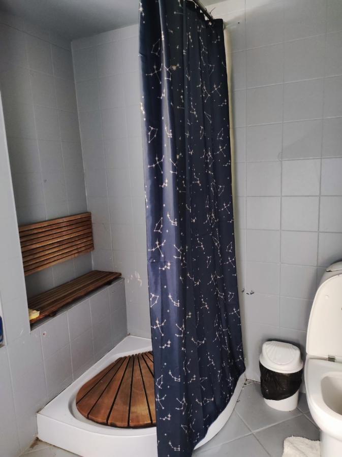 Shared Flat In An Artists District Pikris Gora Apartment Tbilisi Exterior photo